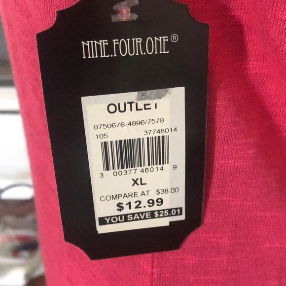 Long sleeve lightweight pullover top with front pocket and V front notch - Picture 5 of 6